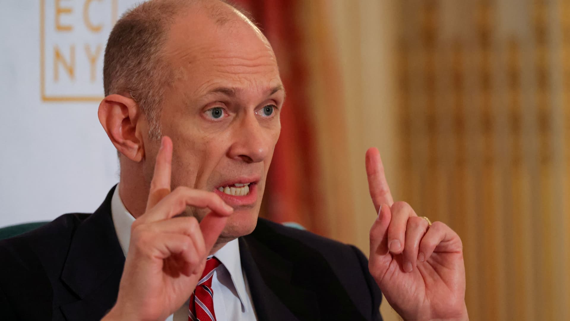 Chicago Fed President Goolsbee 'a little wary' about cutting interest rates too quickly