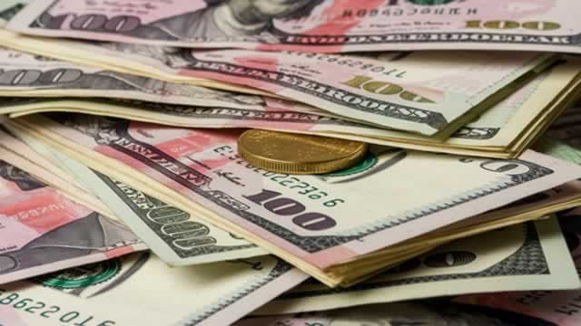 Dollar Trades Steady as U.S. Government Shutdown Continues