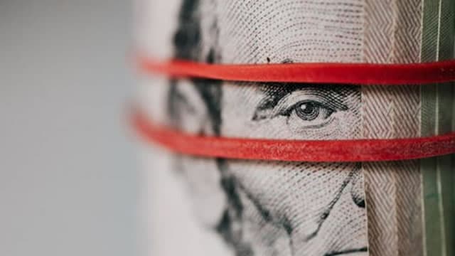 Forget the wealthy. Why this value manager is betting on average Americans, and the stocks he's buying now.