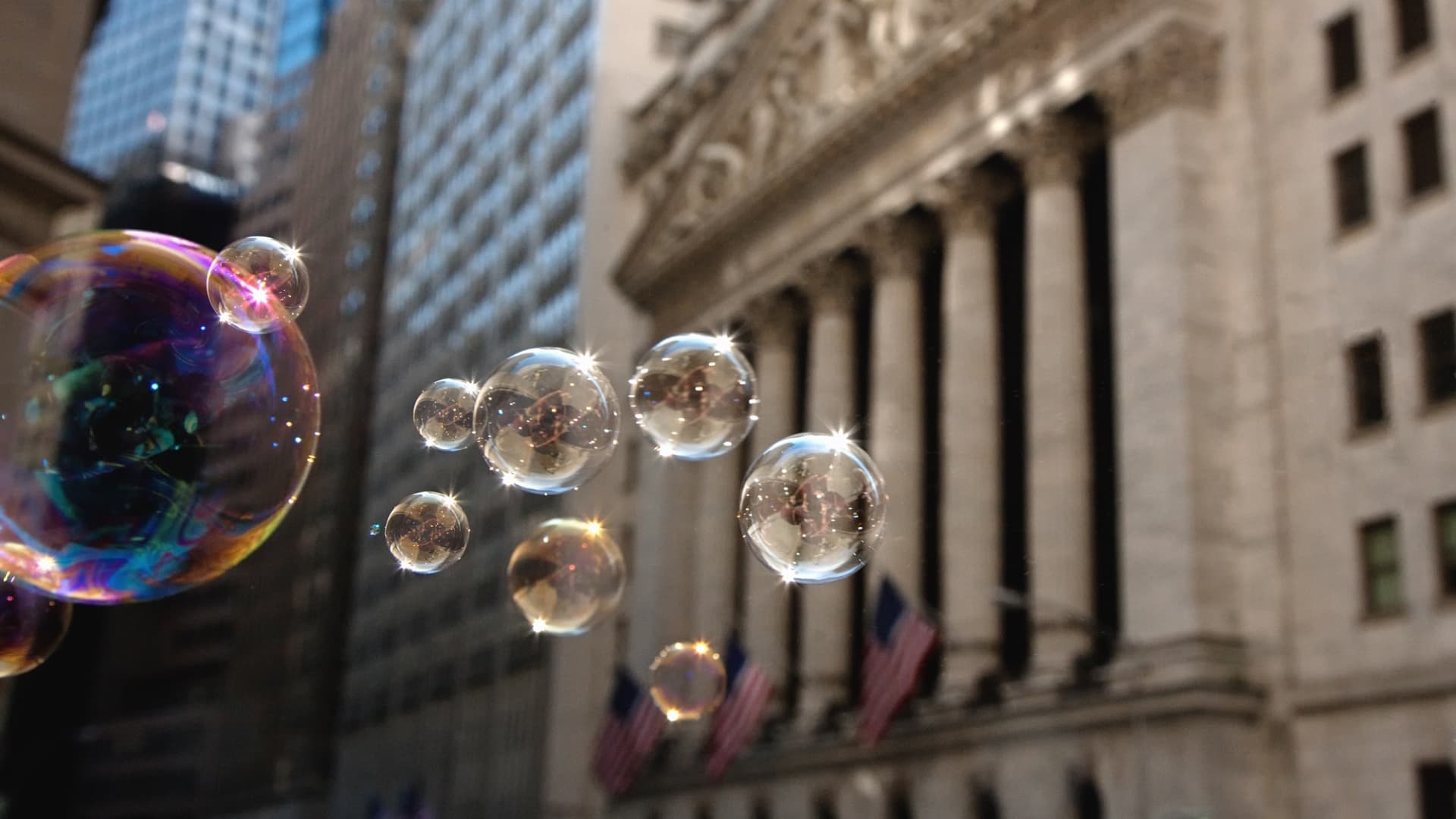 Global week ahead: Bull markets, bubbles and 'Swiftonomics'