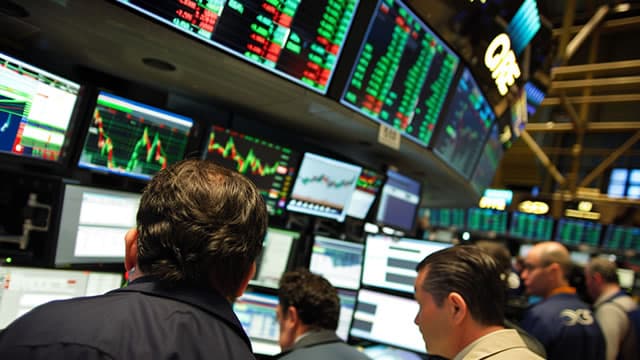 Markets on Countdown to Trump's Iran Deadline. Bonds Hold Stocks Hostage.