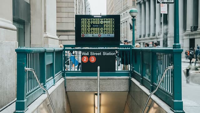 The Week Ahead: Markets Eye Fed Signals and Economic Releases in a Holiday-Shortened Week