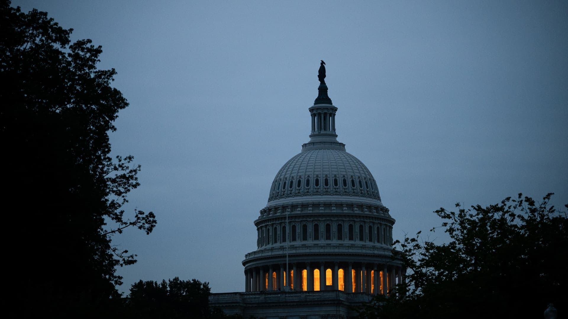 Treasury yields are flat as investors wait to see how long government shutdown lasts