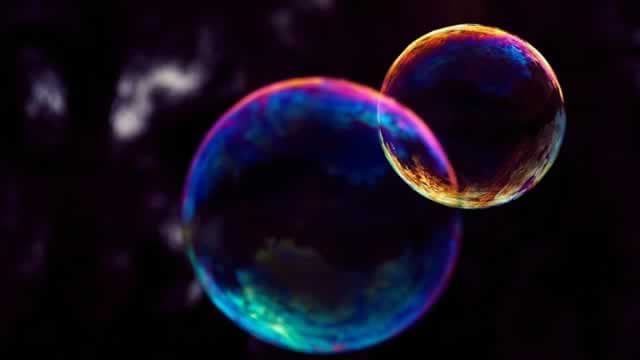 Why Bubbles Can Keep Inflating in Plain Sight